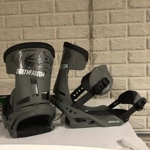 2016 Burton Deathfalcon snowboard bindings.